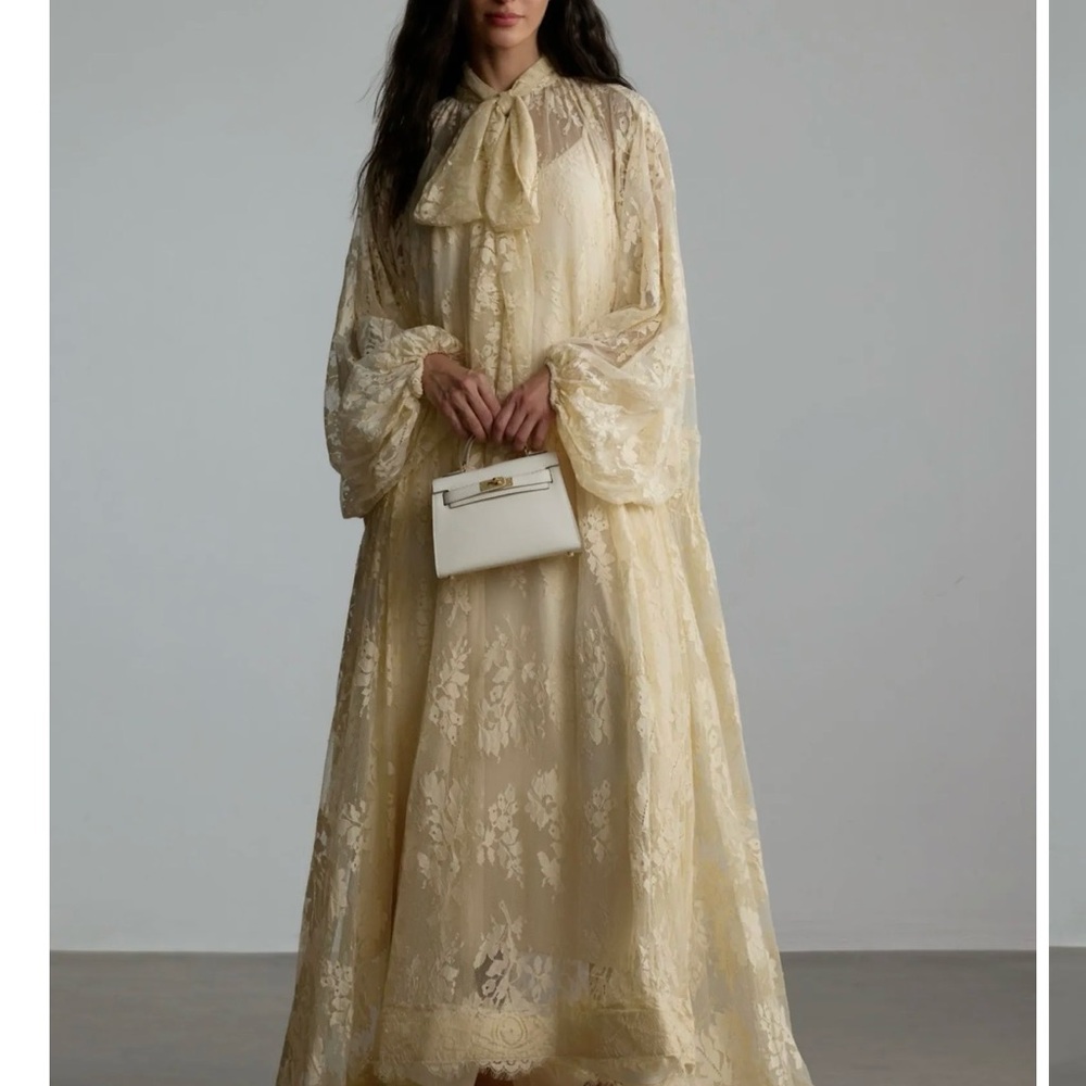 Chic Cream Lace Maxi Dress